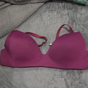 Victoria's Secret No Wire Bra 34D
